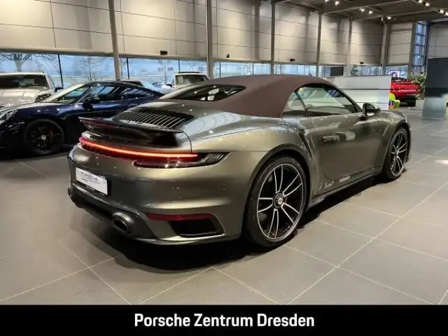 Porsche 992