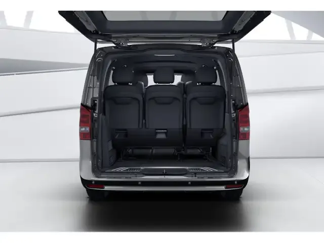 Mercedes-Benz V 220