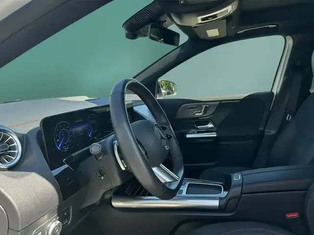 Mercedes-Benz EQA 300
