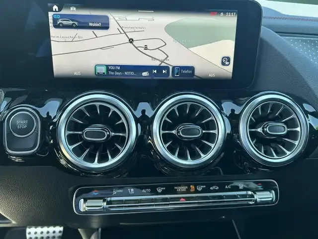 Mercedes-Benz EQA 300
