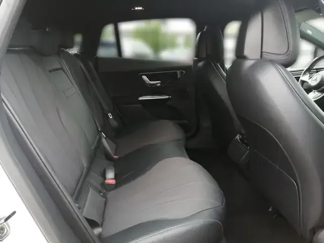 Mercedes-Benz EQE 300