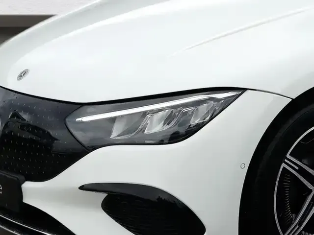 Mercedes-Benz EQE 300
