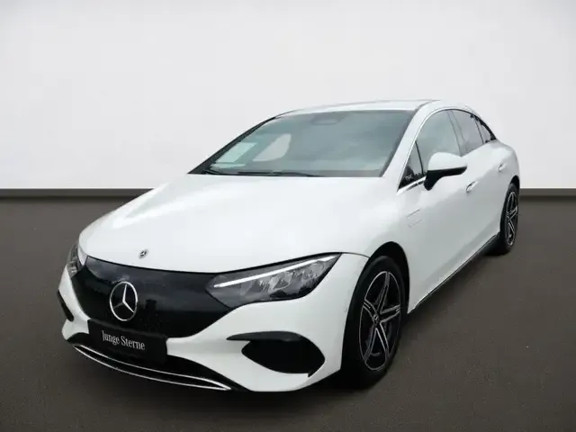 Mercedes-Benz EQE 300