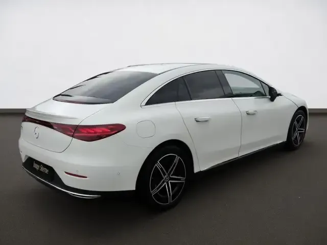 Mercedes-Benz EQE 300