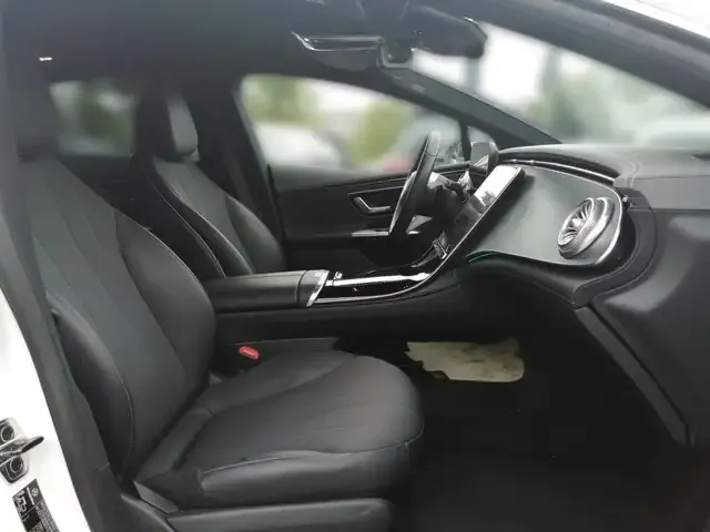 Mercedes-Benz EQE 300