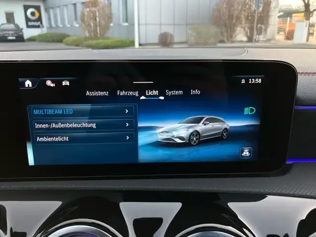 Mercedes-Benz CLA 200