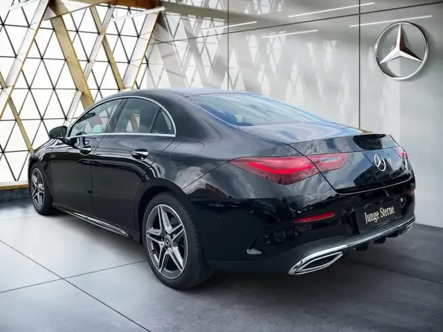 Mercedes-Benz CLA 200