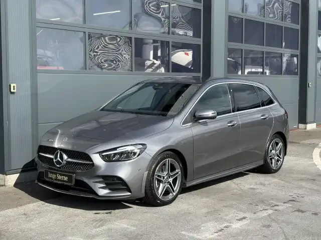 Mercedes-Benz B 200