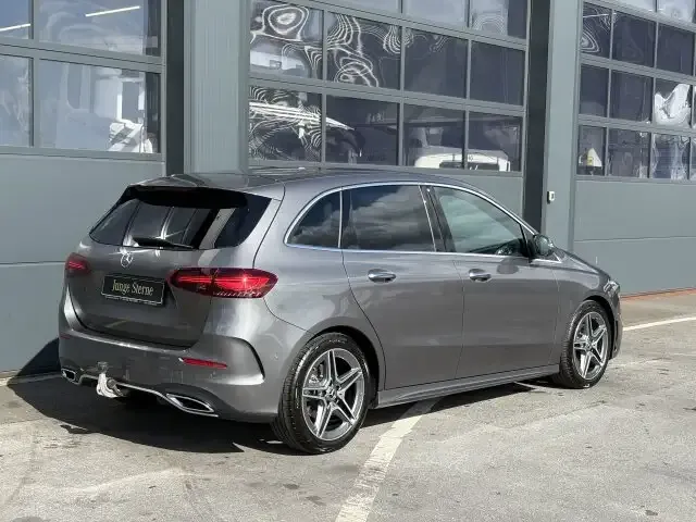 Mercedes-Benz B 200