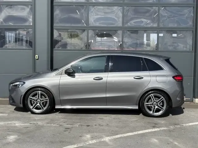 Mercedes-Benz B 200