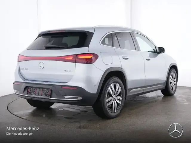 Mercedes-Benz EQA 300