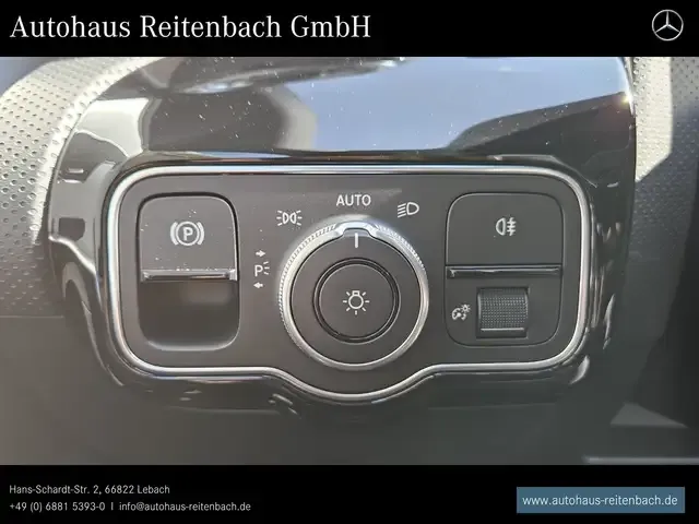 Mercedes-Benz CLA 220