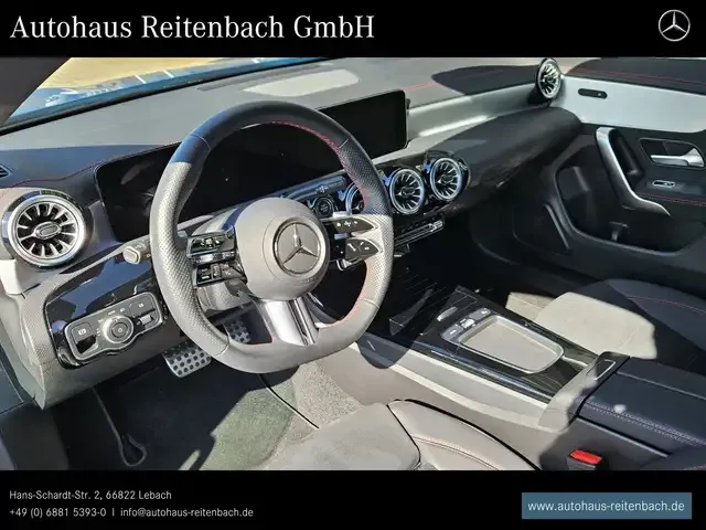 Mercedes-Benz CLA 220