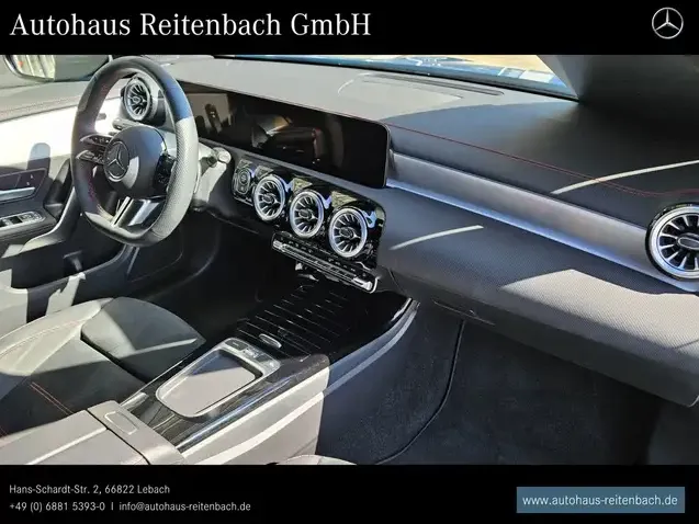 Mercedes-Benz CLA 220
