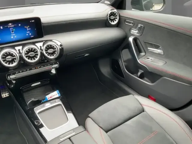 Mercedes-Benz CLA 45 AMG