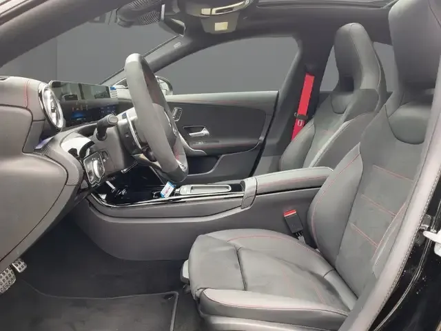 Mercedes-Benz CLA 45 AMG