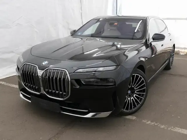 BMW 740