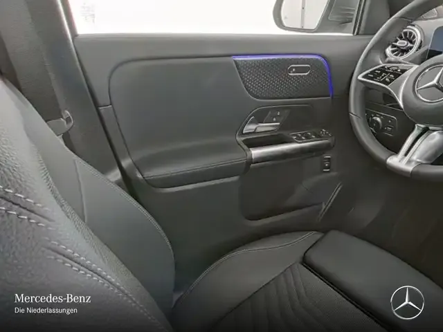Mercedes-Benz EQA 300