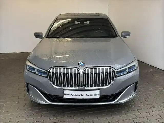 BMW 750