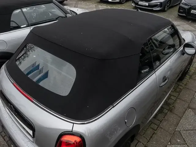 MINI Cooper Cabrio