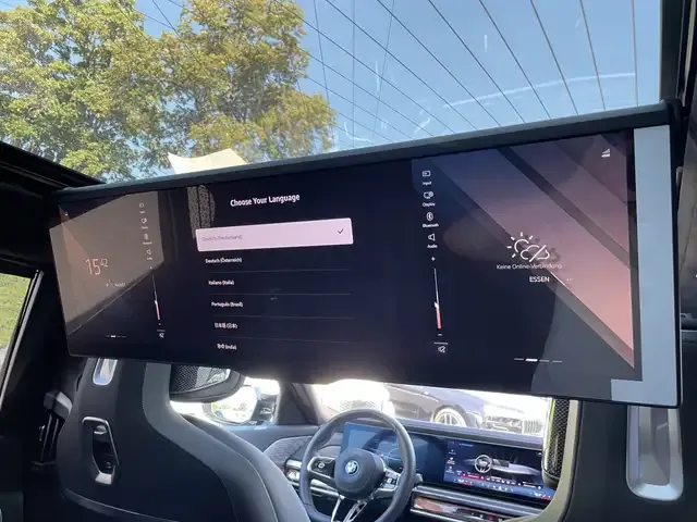 BMW i7