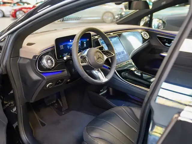 Mercedes-Benz EQE 300