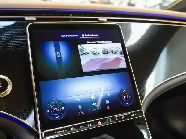 Mercedes-Benz EQE 300