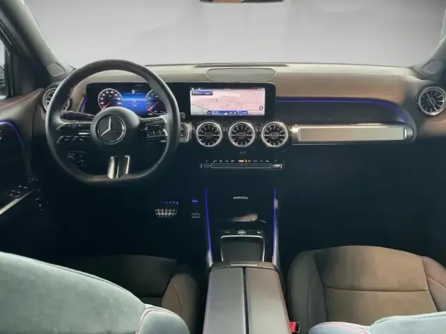 Mercedes-Benz GLB 200