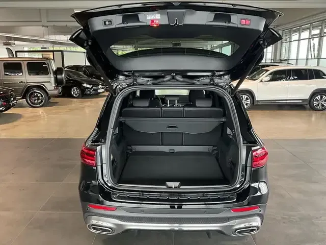 Mercedes-Benz GLB 200