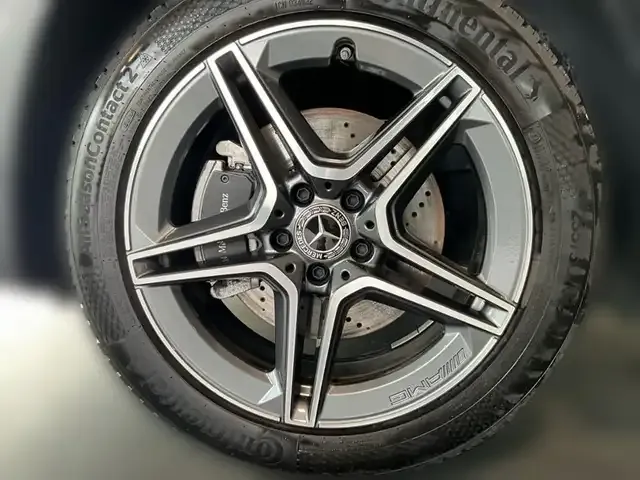 Mercedes-Benz GLB 200