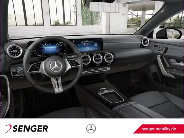 Mercedes-Benz CLA 200