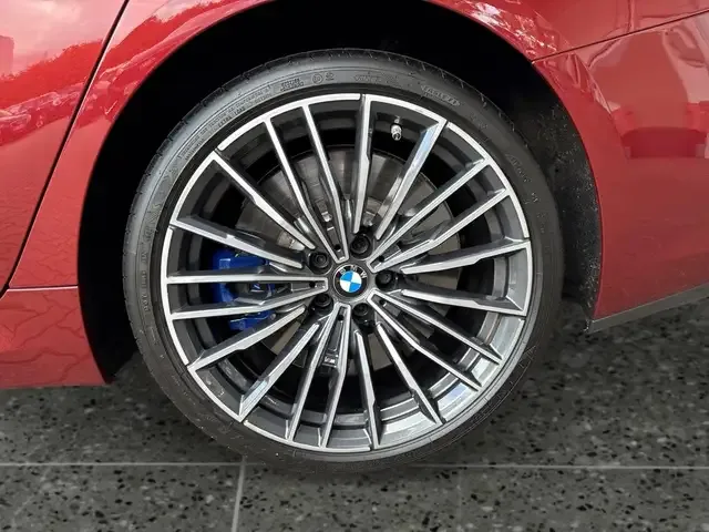 BMW M850