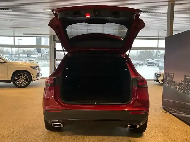 Mercedes-Benz GLA 200