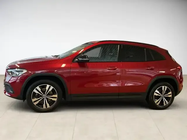 Mercedes-Benz GLA 200