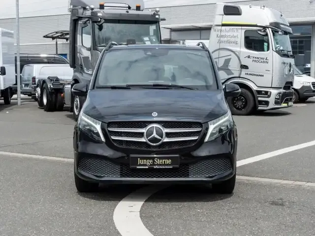 Mercedes-Benz V 250