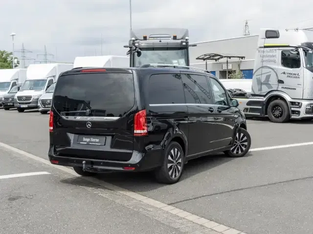 Mercedes-Benz V 250