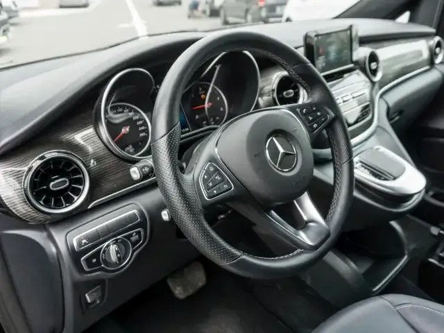 Mercedes-Benz V 250