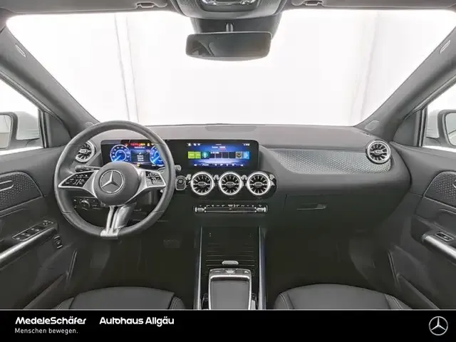 Mercedes-Benz EQA 300