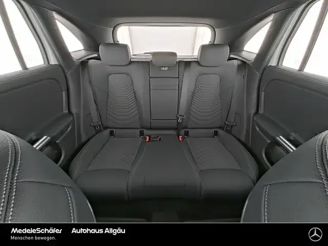 Mercedes-Benz EQA 300