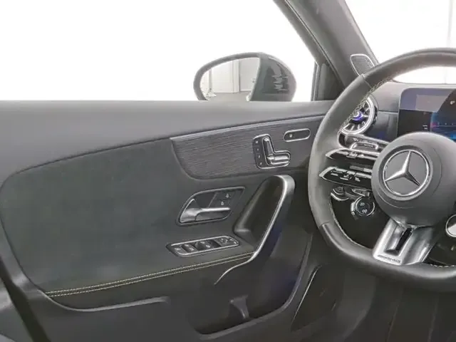 Mercedes-Benz A 45 AMG