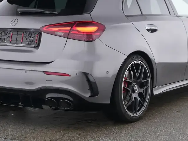 Mercedes-Benz A 45 AMG