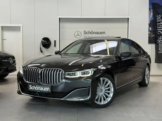 BMW 740