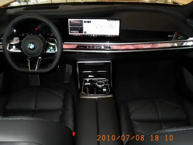 BMW 740