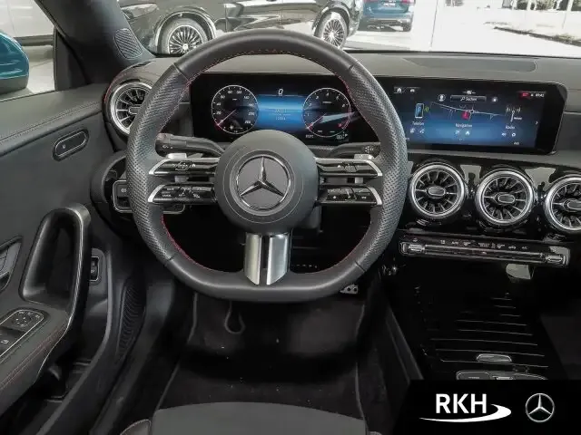 Mercedes-Benz CLA 180