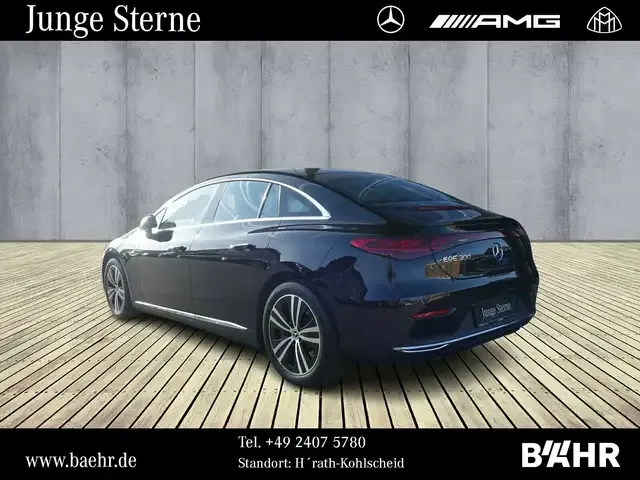 Mercedes-Benz EQE 300