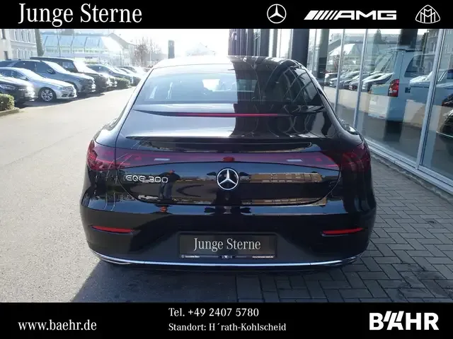 Mercedes-Benz EQE 300