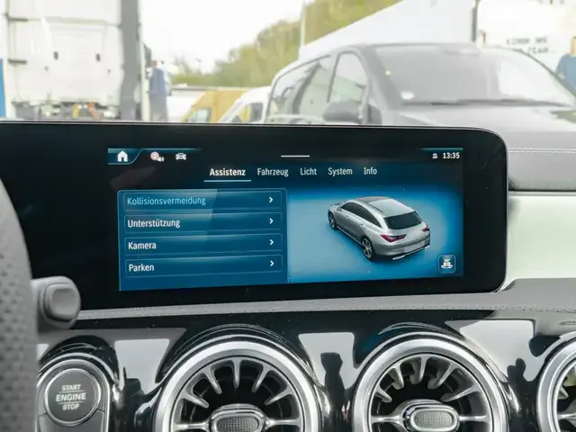 Mercedes-Benz CLA 200