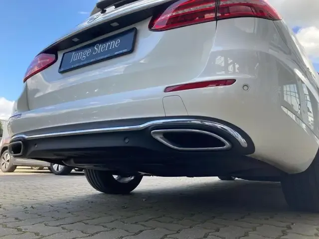 Mercedes-Benz E 400