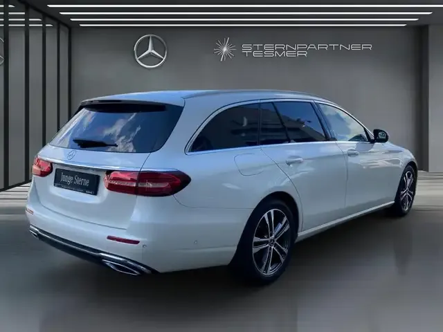 Mercedes-Benz E 400