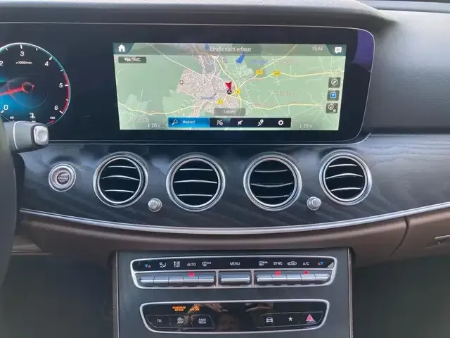 Mercedes-Benz E 400